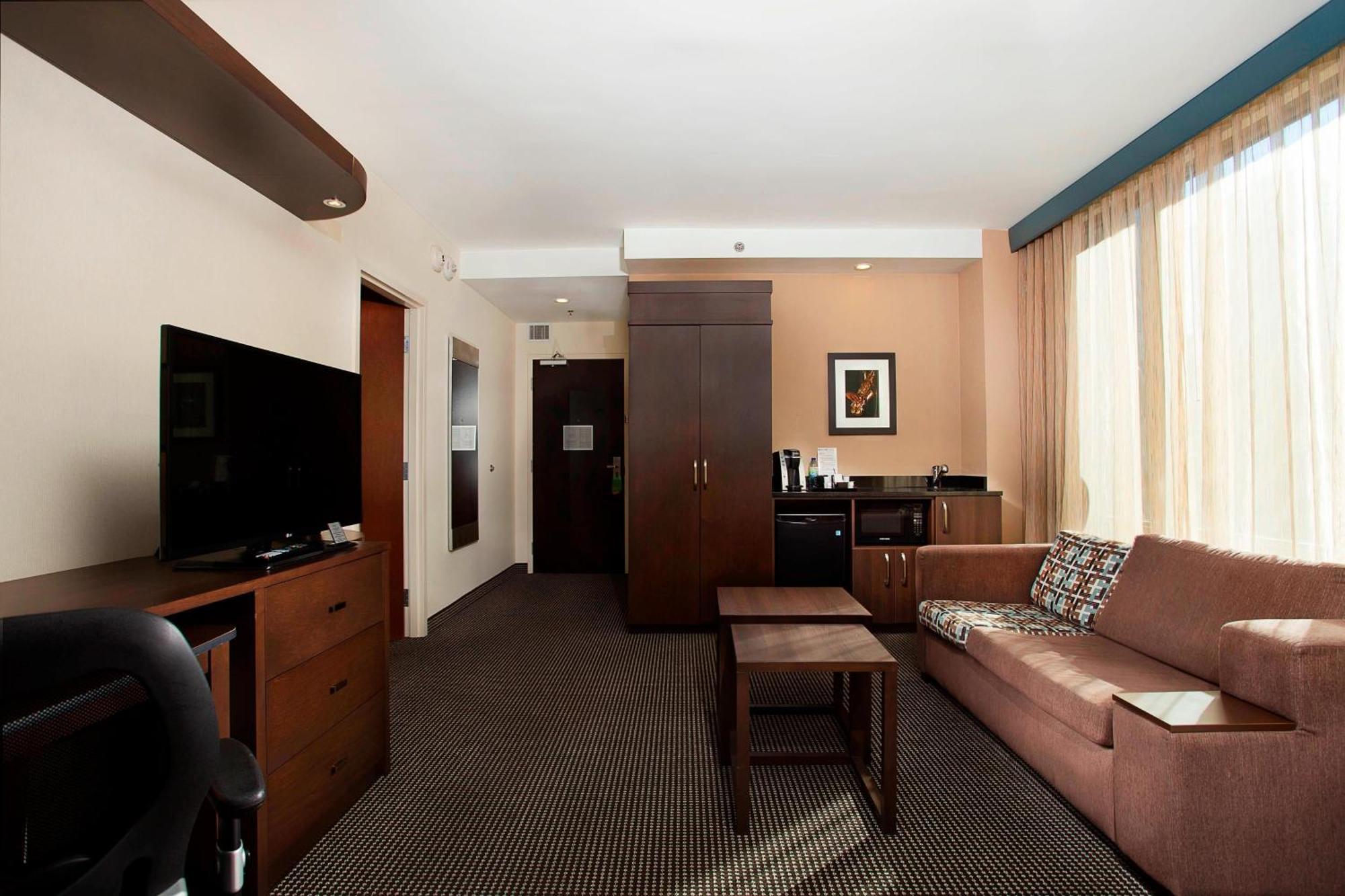 Courtyard Par Marriott Montreal Centre-Ville Eksteriør bilde