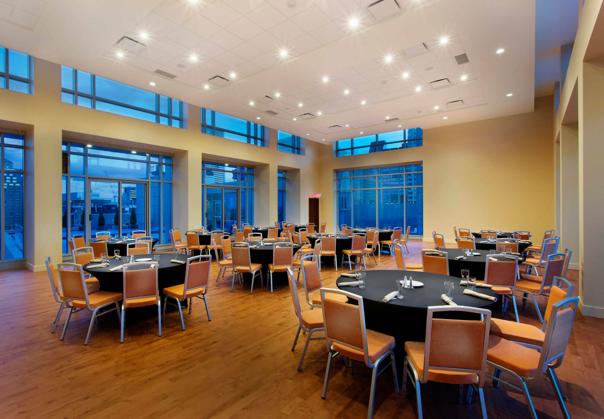 Courtyard Par Marriott Montreal Centre-Ville Eksteriør bilde